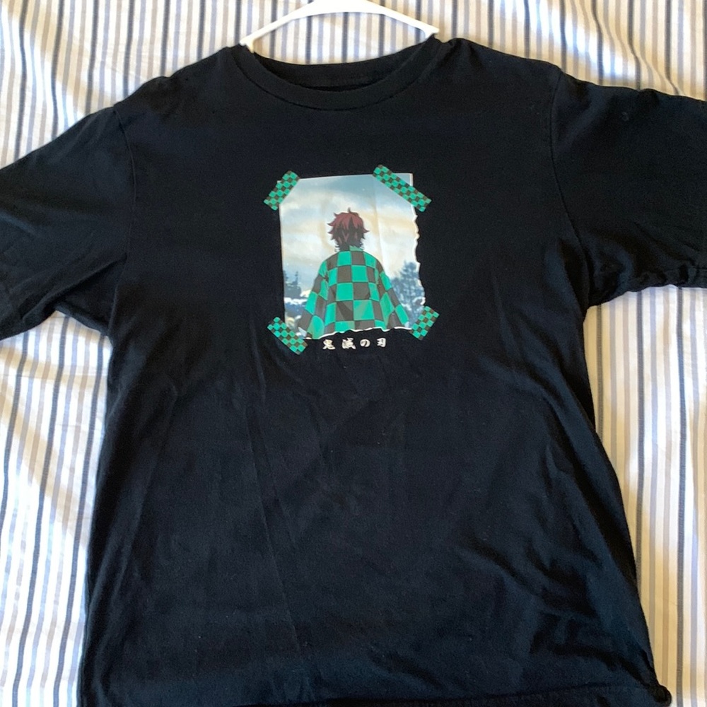 Graphic tee